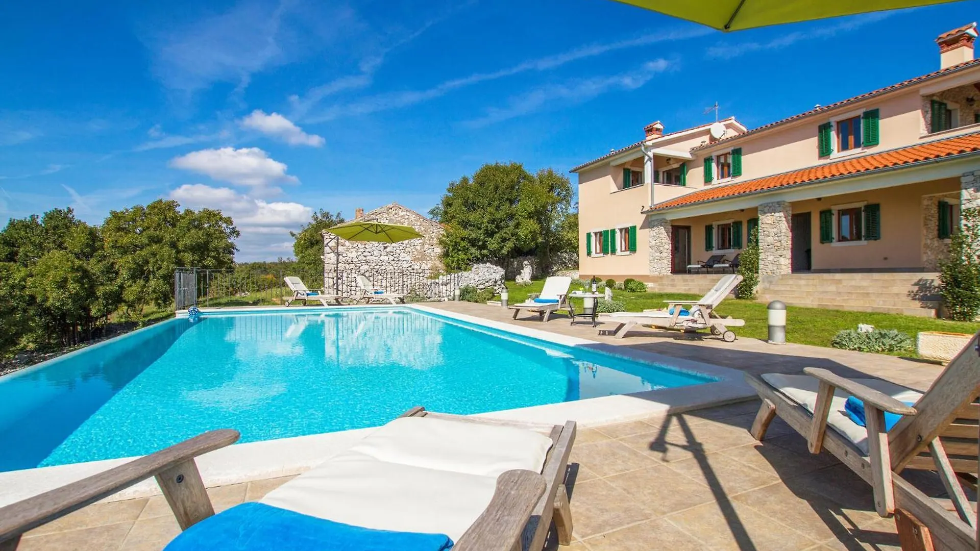 Awesome Home In Labin Labin